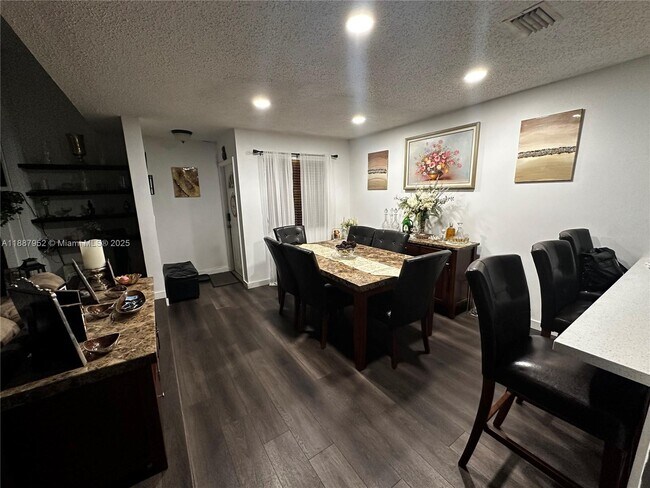 Building Photo - 3971 Coral Springs Dr