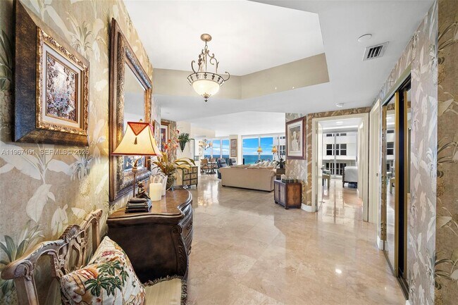 Building Photo - 4775 Collins Ave