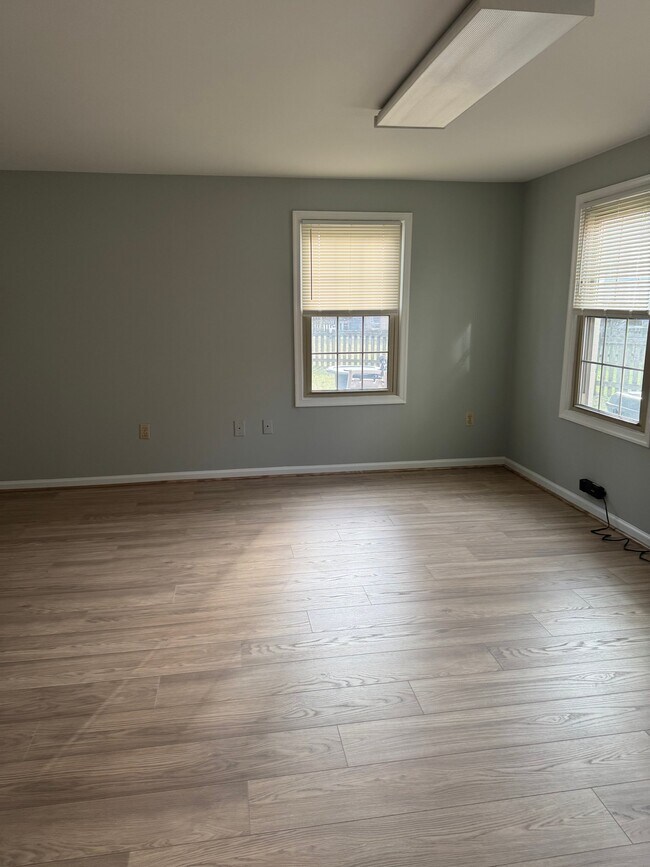 Building Photo - 8929 Bald Hill Pl