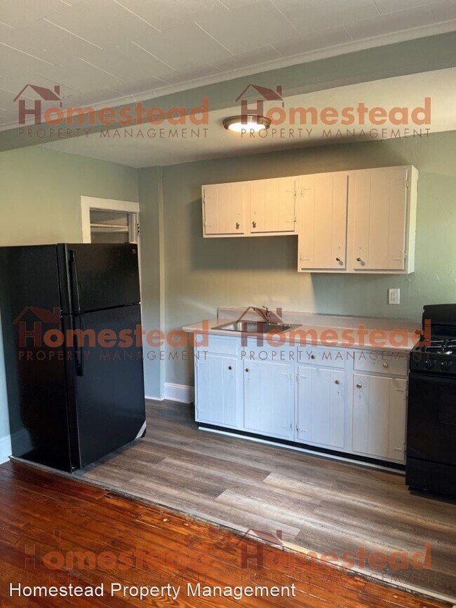 3 br, 1 bath House 437 Darby Ter 437 Darby Terrace Darby PA 19023