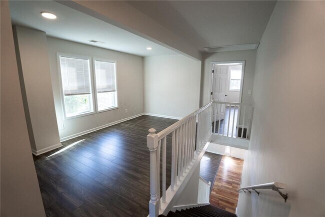 Building Photo - 965 Harwell St NW