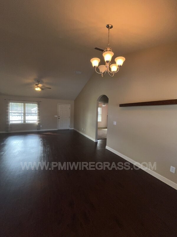 Building Photo - 229 Lace Dr
