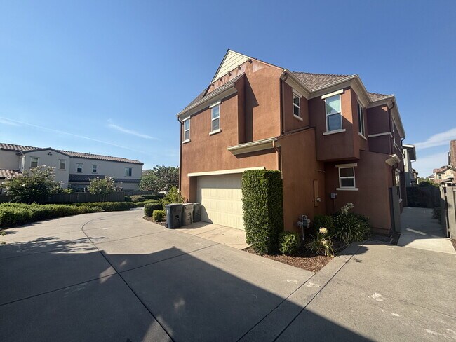 Building Photo - McKinley Village Two Story 3