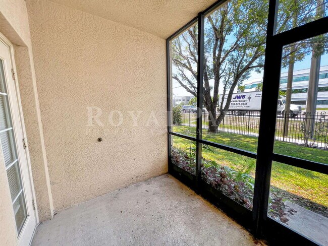 Building Photo - First-Floor 2 Bed, 2 Bath with In-Unit Washer & Dryer – Everyday Living Made Easy at Castilla Cir...