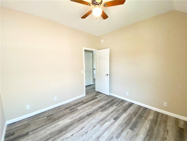 Building Photo - 2214 Conway Cove