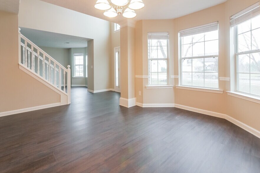 Building Photo - 985 Field View Dr