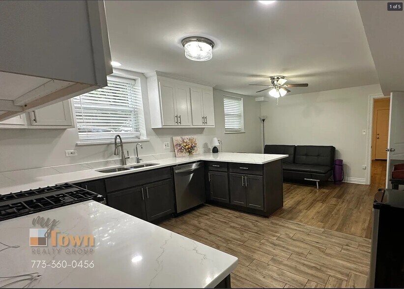 Building Photo - 5346 N Francisco Ave