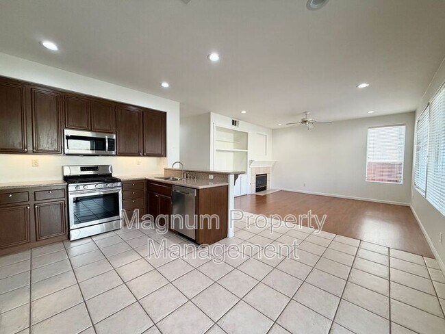 Building Photo - 23664 Groveland Pl