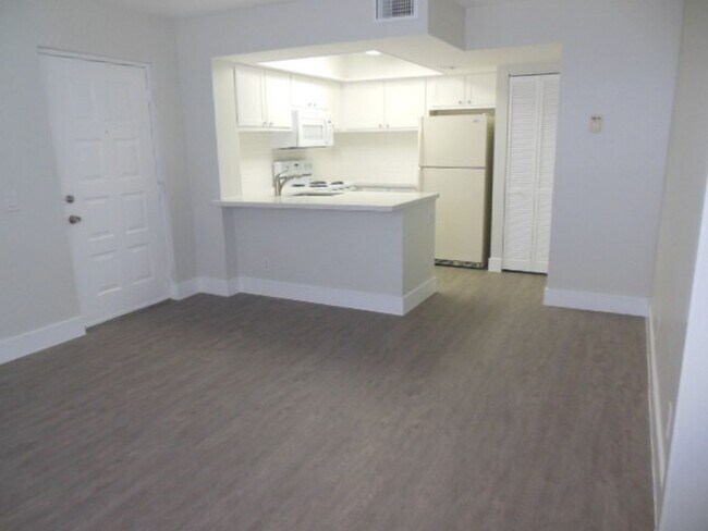 Building Photo - ONE BEDROOM ONE BATHROOM! WATERFRONT COMMUNITY!