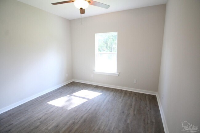 Building Photo - 726 Giese Ln