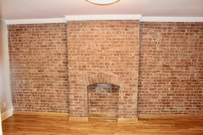 Building Photo - 1152 Dean St