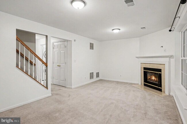 Building Photo - 4872 Ebb Tide Ct