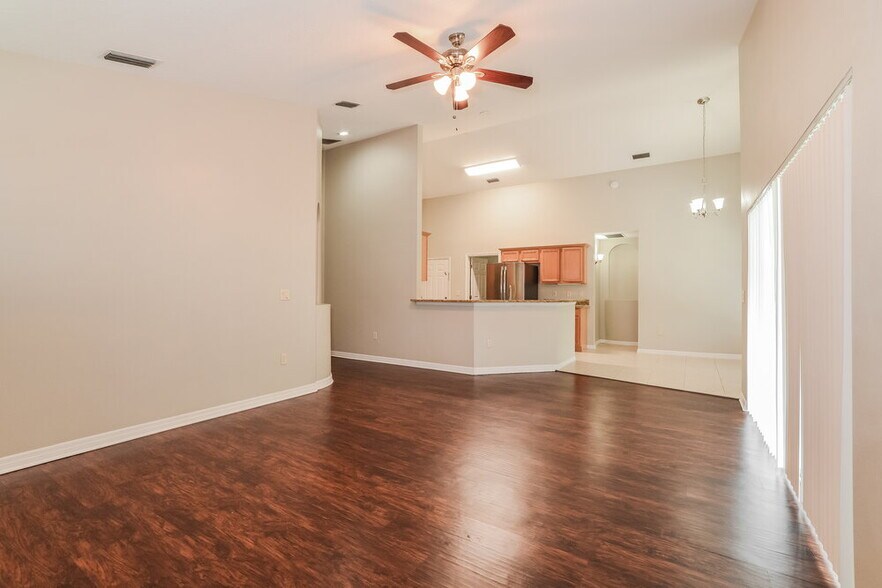 Building Photo - 1436 Lake Marion Dr