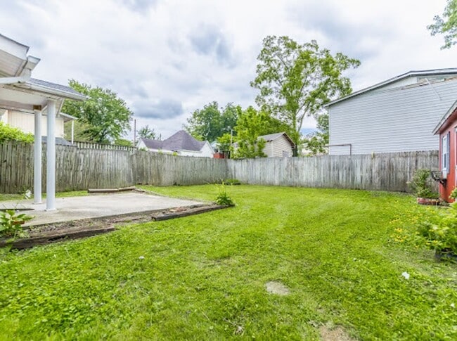 Building Photo - Three Bedroom Home Downtown Corbin, KY