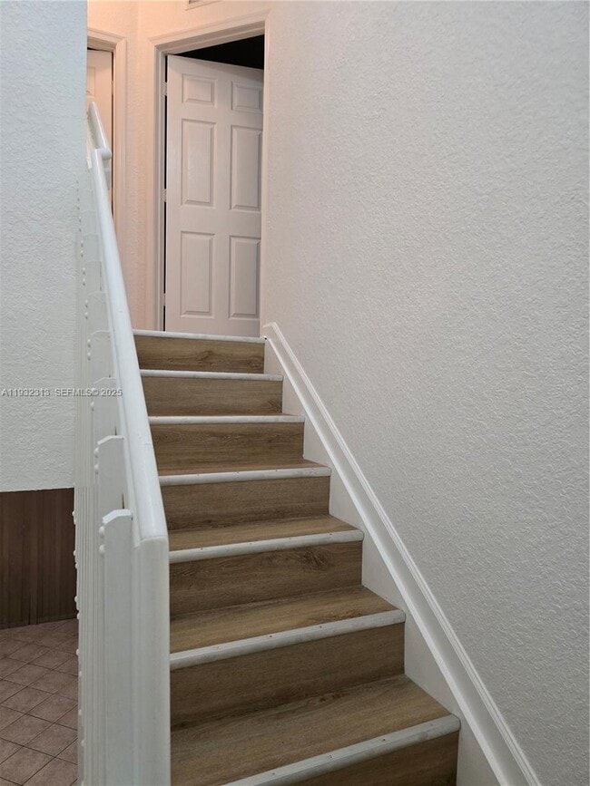 Building Photo - 1304 N Santa Catalina Cir