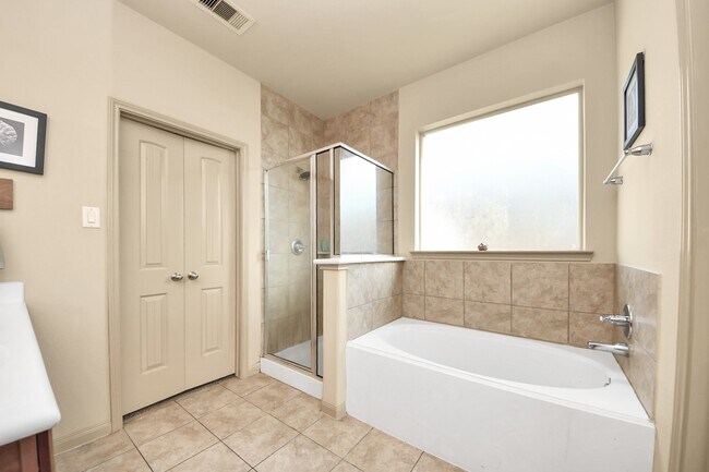 Building Photo - 2602 Ash Haven Ln