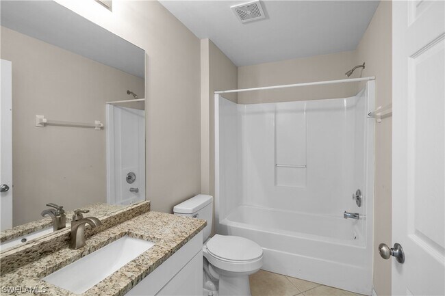 Building Photo - 2721 SW 12th Ave