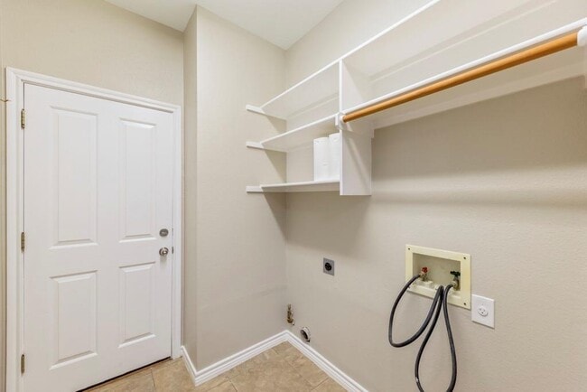 Building Photo - 17901 Madden Dr