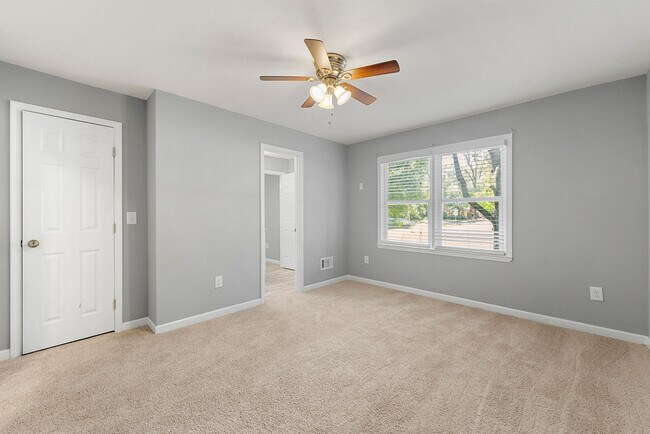 Building Photo - 1300 Milstead Ave NE