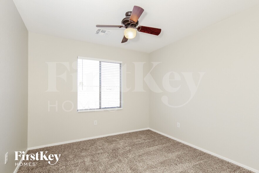Building Photo - 14949 N 151st Dr