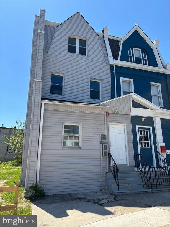 Building Photo - 4550 Wayne Ave