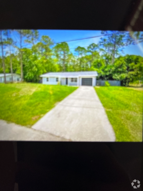 Building Photo - 14827 Sussex Dr