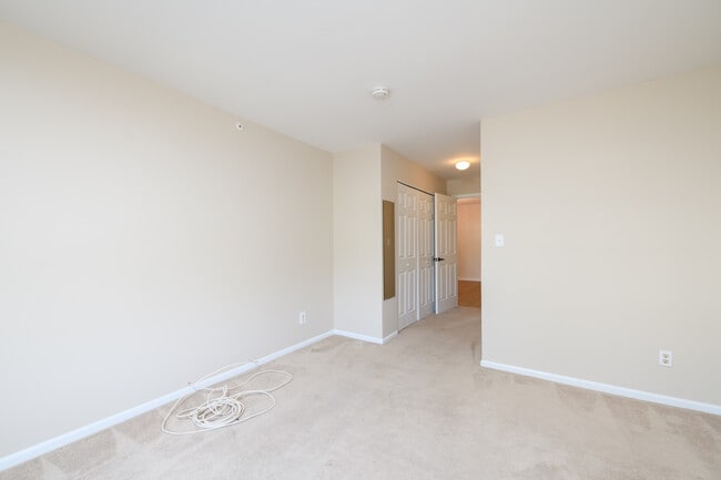 Building Photo - 430 Wedgewood Cir