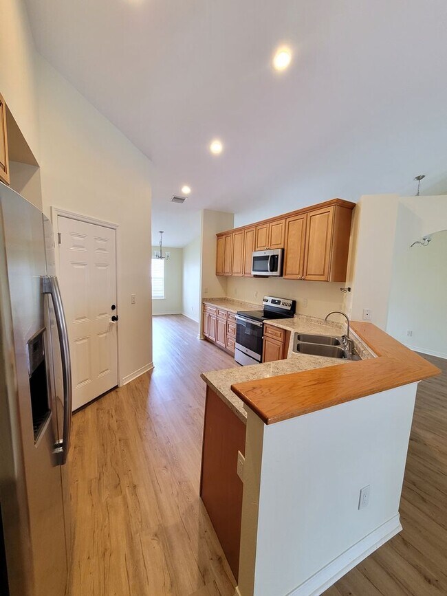 Building Photo - The Hammocks Phase I Pool Home-Lynn Haven