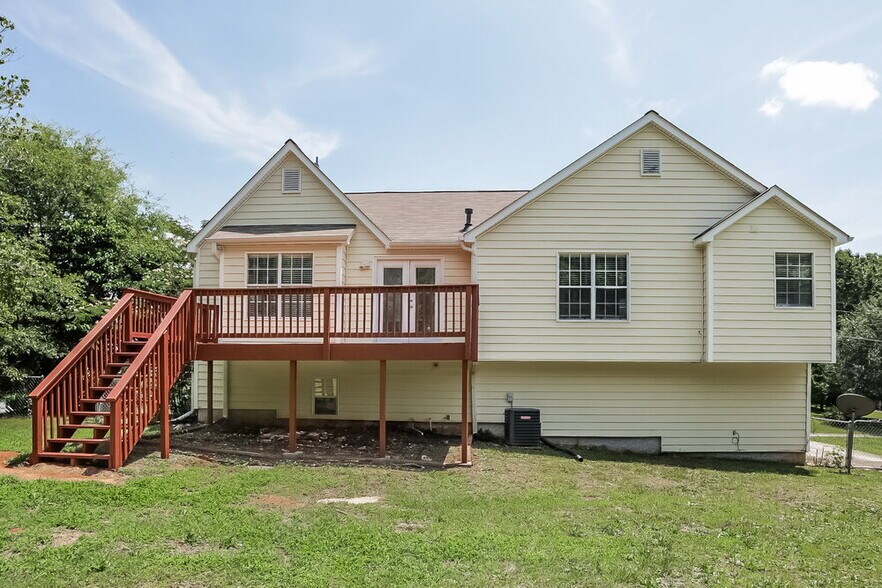 Building Photo - 83 Seals Dr