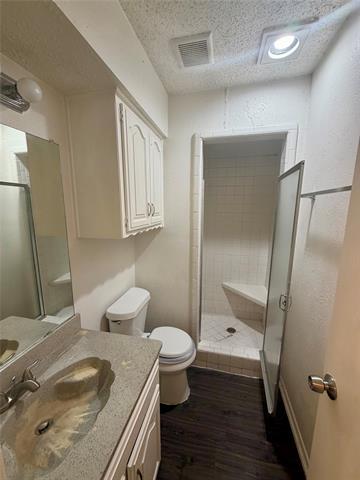 Building Photo - 106 N W Pk Dr
