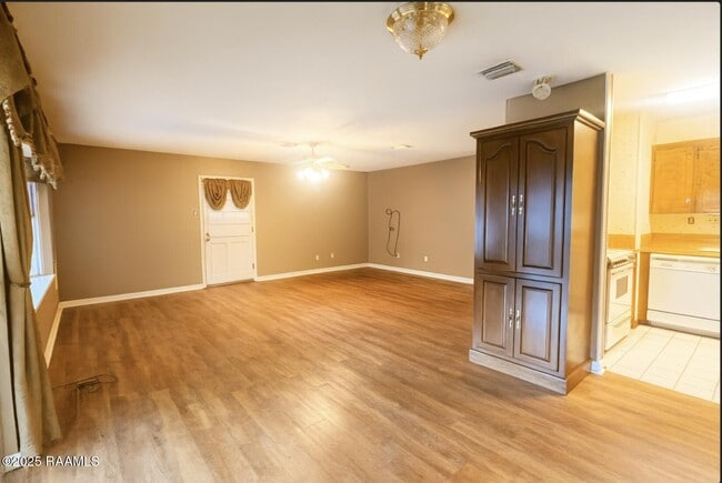 Building Photo - 119 Gayle Dr