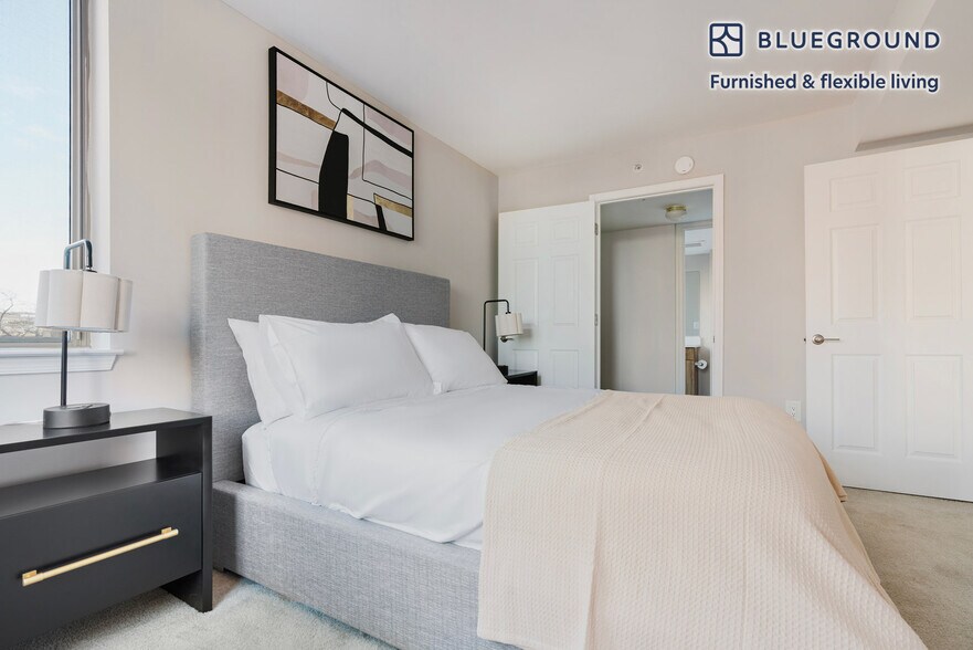 Building Photo - 450 Massachusetts Ave NW