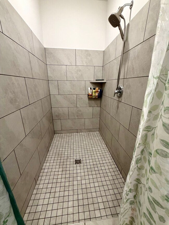 Building Photo - 6266 Buckthorn Cir