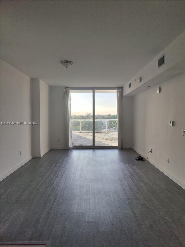 Building Photo - 4250 Biscayne Blvd