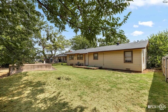 Building Photo - 4208 Idlewood Dr