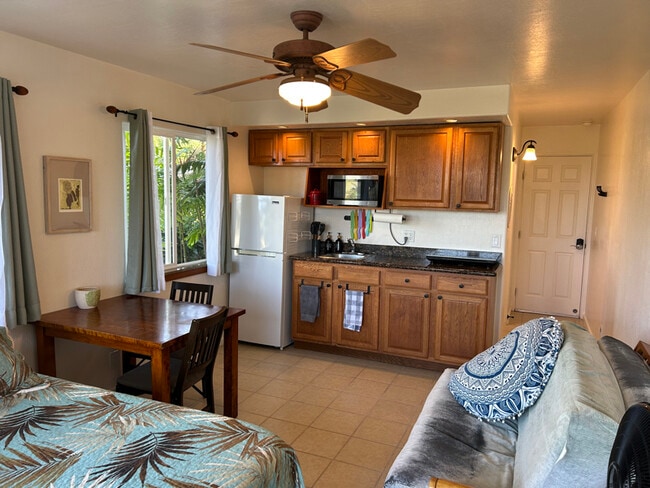 Building Photo - 75-228-228 Aloha Kona Dr