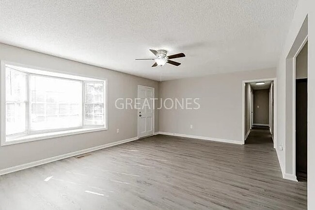 Building Photo - 3175 Wells Pl
