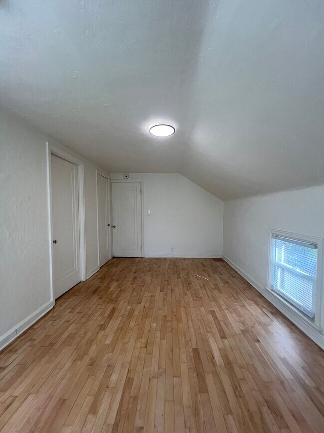 Building Photo - 1511 Oregon St