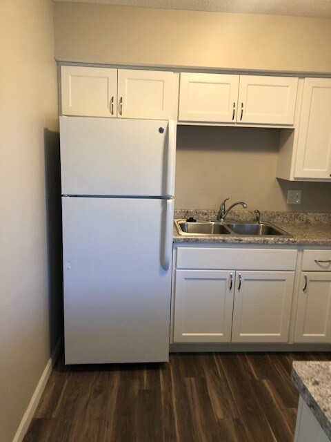 Building Photo - 3370 Winston Dr