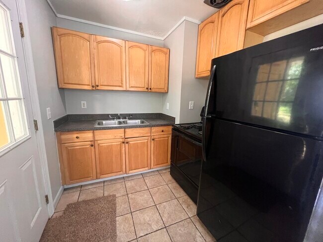 Building Photo - 5605 Mahalia Dr