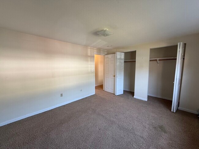 Building Photo - 40B Washington Park Dr