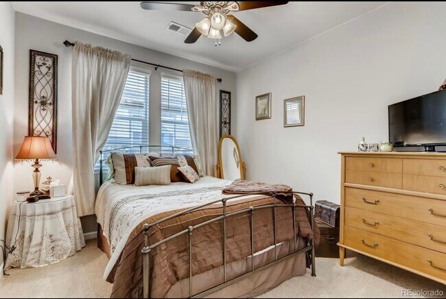 Building Photo - 24886 E Calhoun Plz