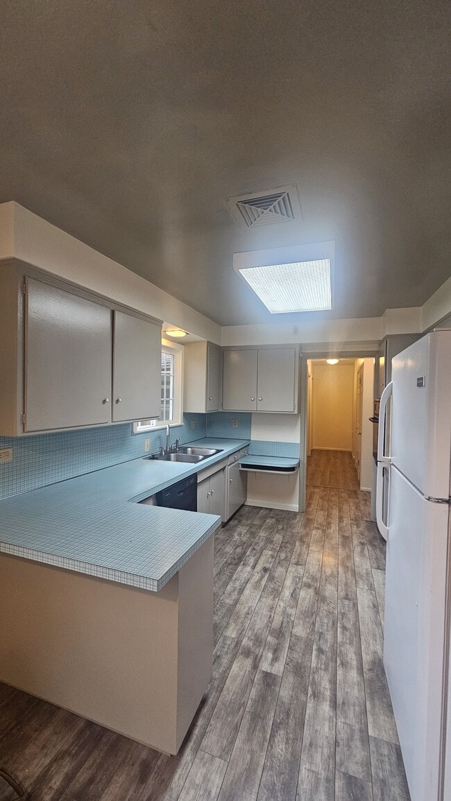 Building Photo - 2375 North Ave