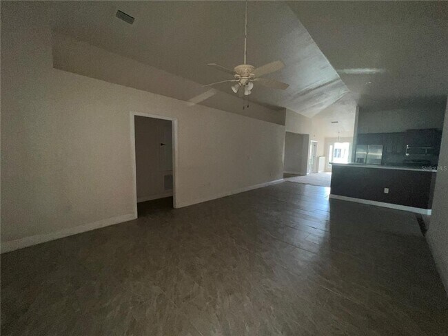 Building Photo - 27008 Clear Creek Way