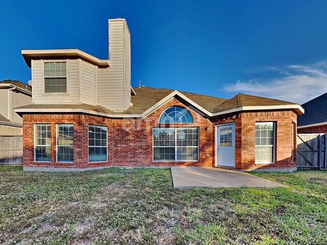 Building Photo - 5235 Kathryn Dr