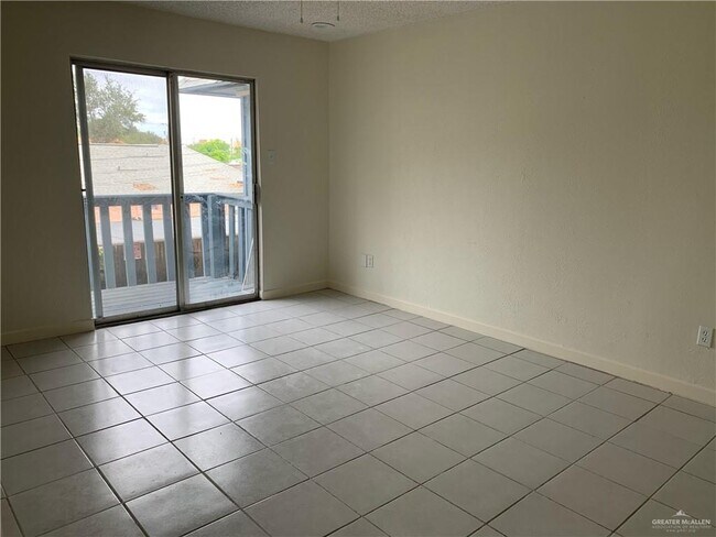 Building Photo - 1701 W McIntyre St