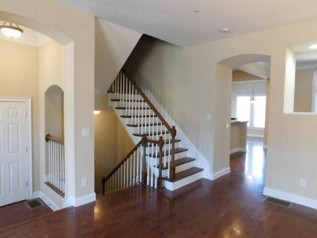 Building Photo - 3002 Montclair Cir SE
