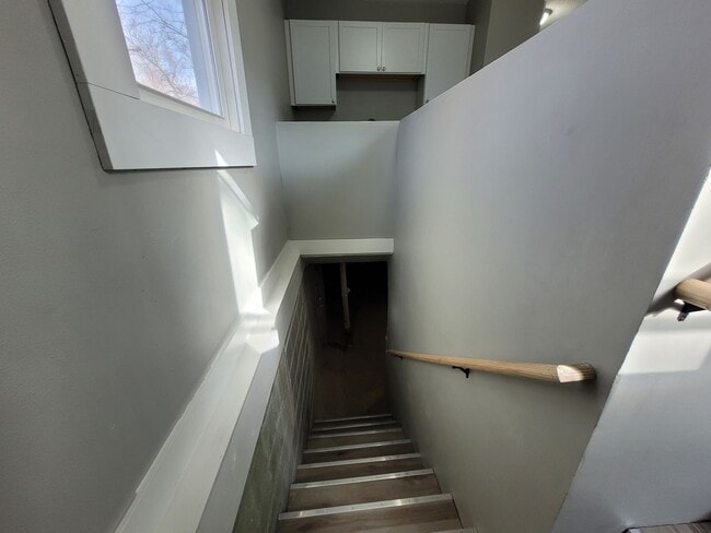 Building Photo - Renovated (in 2024!) two bedroom home, har...