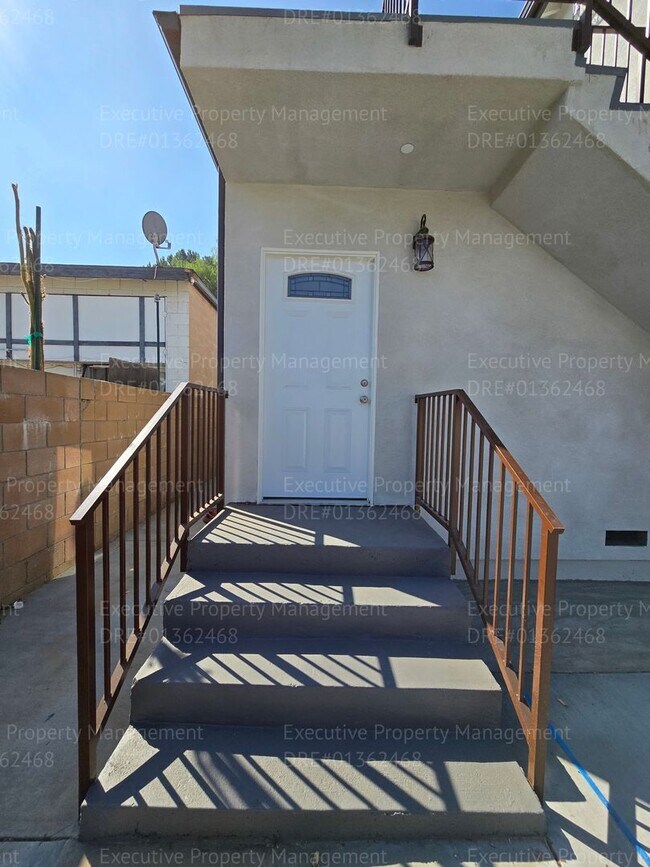 Building Photo - Newly constructed 3 bedroom/ 2 bathroom **...