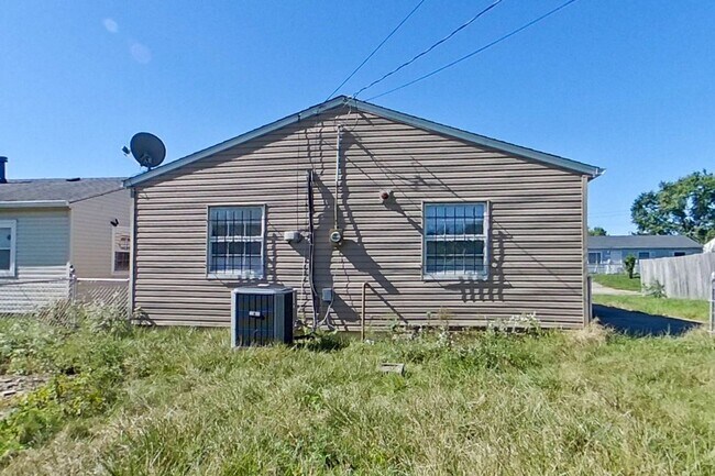 Building Photo - Charming 3-Bedroom, 1-Bath Single-Family Home near E 5th Ave